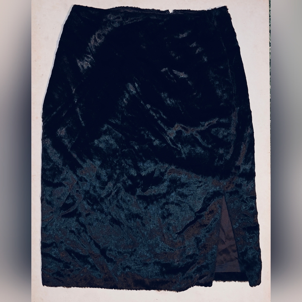 Vintage Black Sleek Faux Fur  Pencil Skirt with Front Slit Sz 8